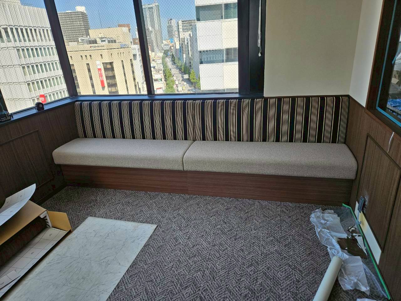 神保町　オフィス　オフィスベンチ製作事例ご覧ください。